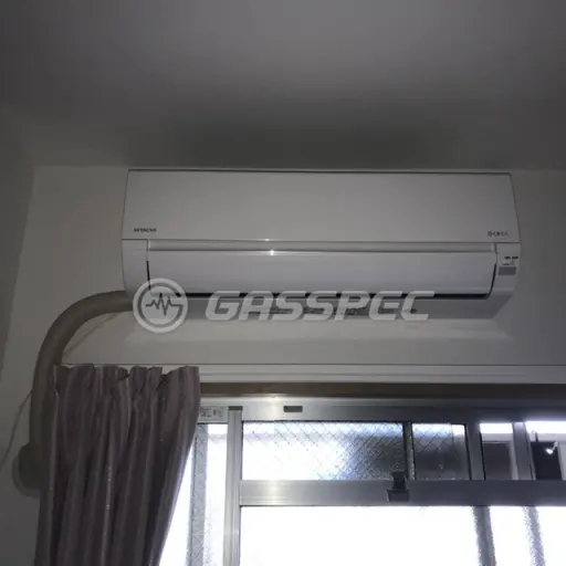 設置後のエアコン（三菱 MSZ-GV5624S-W）