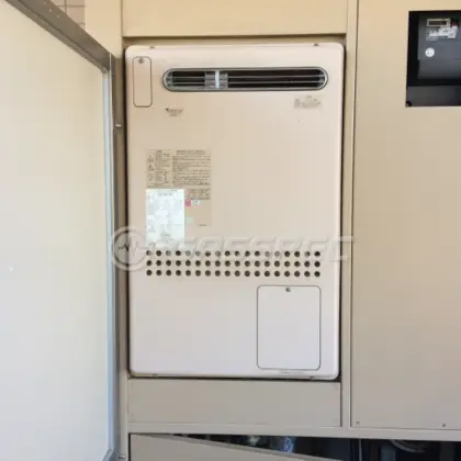 施工前の暖房熱源機（GTH-2401AWX）