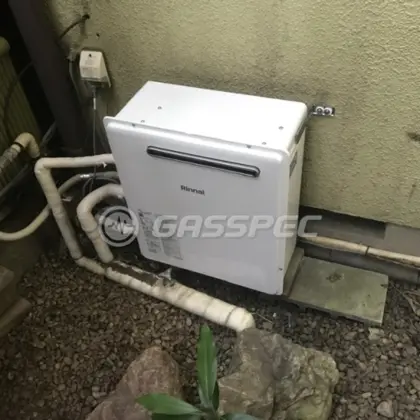 施工後の給湯器（リンナイ RUF-A2400AG(B)）