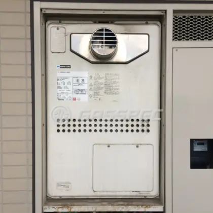 施工前の暖房熱源機（GTH-2413AWXH-T）