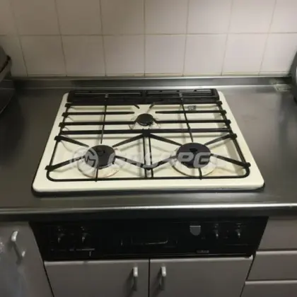 施工前のビルトインガスコンロ（RN-463D-MCHR）
