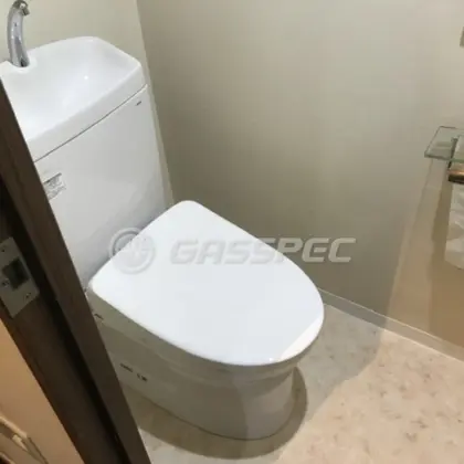 施工後のトイレ（TOTO CS232B#NW1）