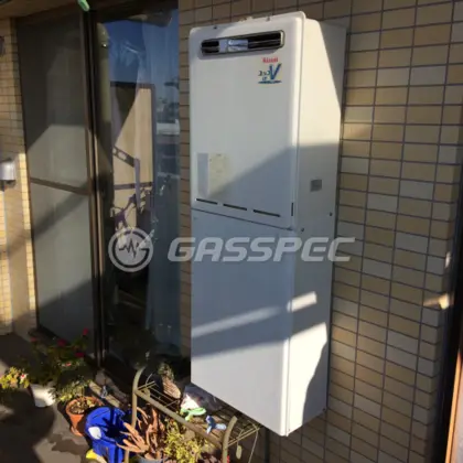 施工前の給湯器（RUF-V2001SAW）