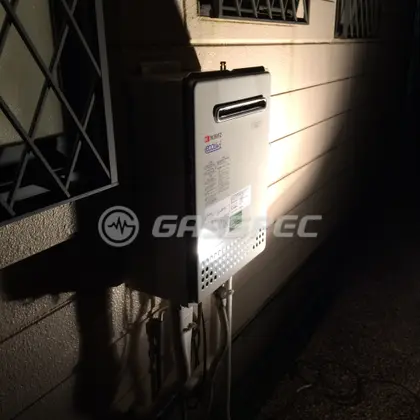 施工後の給湯器（ノーリツ GT-C2452AWX-2 BL）