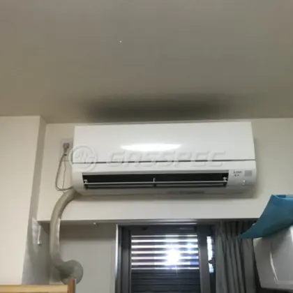施工後のエアコン（三菱 MSZ-GV2224-W）
