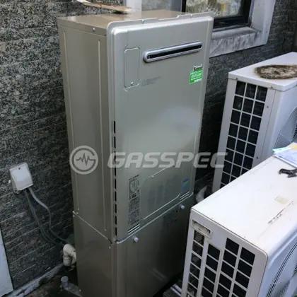 施工後の暖房熱源機（リンナイ RUFH-E2406AW2-1）