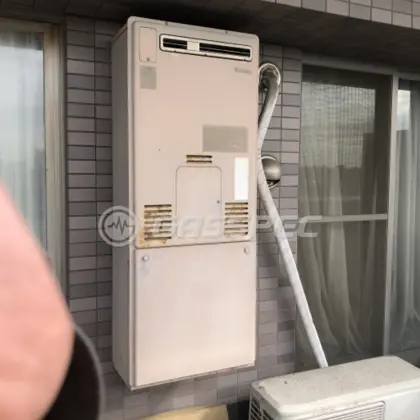 施工前の暖房熱源機（RUFH-2405SAW2-6）