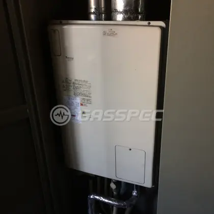 施工前の暖房熱源機（GTH-1601AWX-FF）