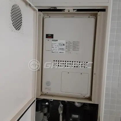 施工前の暖房熱源機（GTH-2417AWX6H-H）