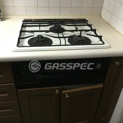施工前のビルトインガスコンロ（C3G58KNLG）