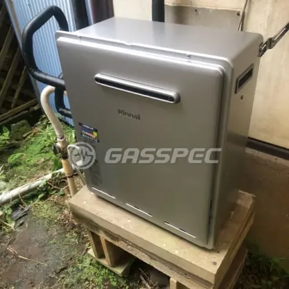 施工後の給湯器（リンナイ RUF-E2405AG(B)）