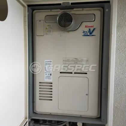 施工前の給湯器（RUFH-V2400SAT）