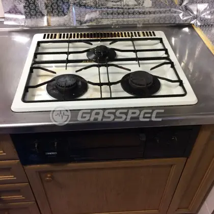 施工前のビルトインガスコンロ（DG-3005）