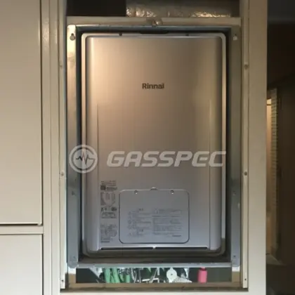 施工後の暖房熱源機（リンナイ RUFH-E2407SAU2-3(A)）