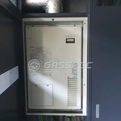施工前の暖房熱源機（AT-4200ARSAW6Q-H）