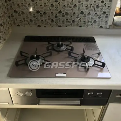 施工後のビルトインガスコンロ（リンナイ RHS31W42J2RSTW）