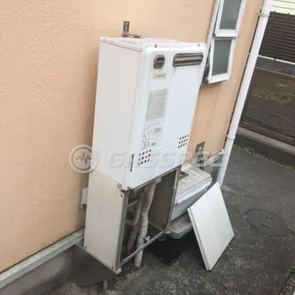 施工前の給湯器