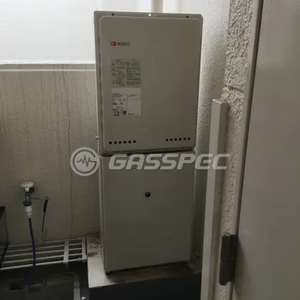 施工前の給湯器（GT-1628SAWX-TB）