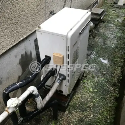 施工前の給湯器（GRQ-2028AX）