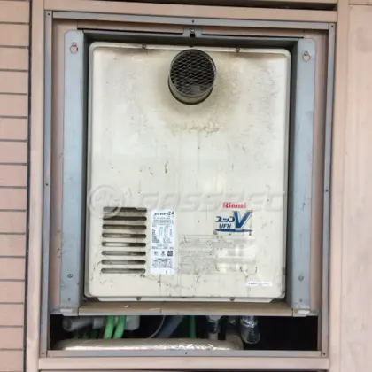 施工前の暖房熱源機（RUFH-VD2400SAT2-3）