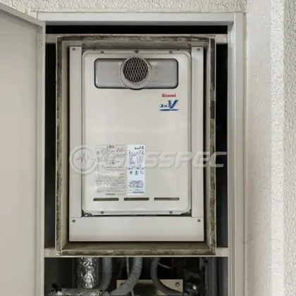 施工前の給湯器（RUX-V1616T-E）