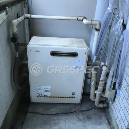 施工前の給湯器（GQ-1616RX）