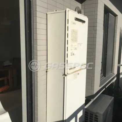 施工前の給湯器（GT-2450AWX）