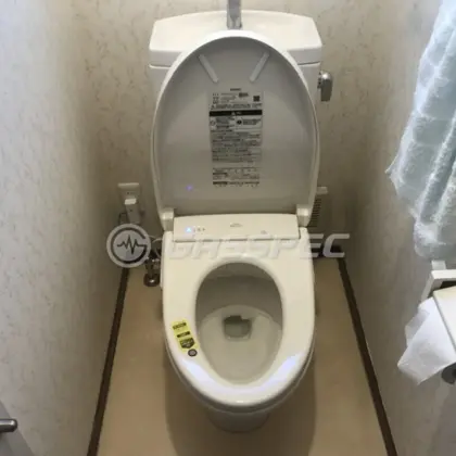 施工後の便座（TOTO TCF4714 #SC1）