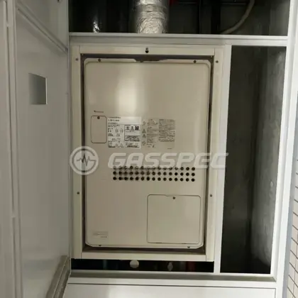 施工前の暖房熱源機（GTH-2434SAWX3H-H）