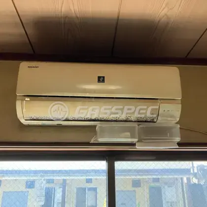 施工前のエアコン（AY-C25DH）
