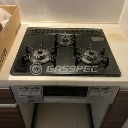 施工前のビルトインガスコンロ（DW32K3JTL）