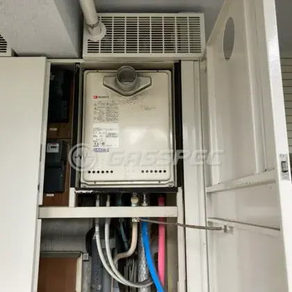 施工前の給湯器（GT-C2432SAWX-T-1）