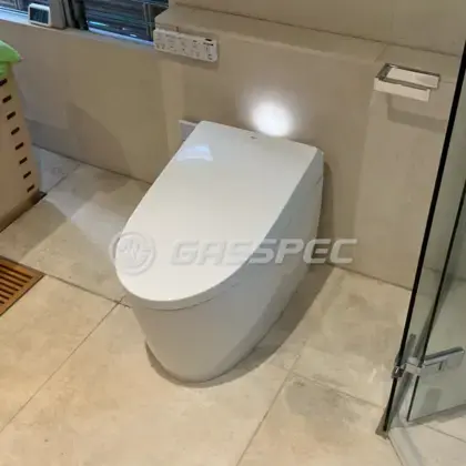 施工後のトイレ（TOTO CES9720F#NW1）