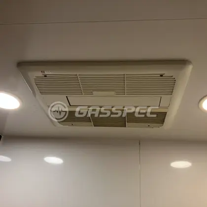 施工前の浴室乾燥機（BBD-3304ACSK-J3）