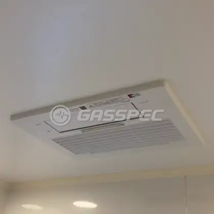 施工後の浴室乾燥機（リンナイ RBH-C3302K3P）
