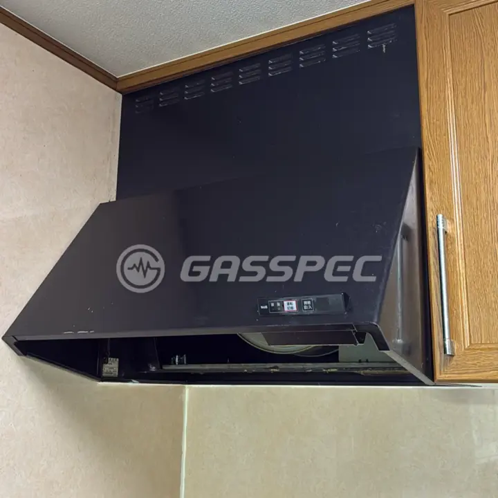 交換前のレンジフード（パナソニック QGE75SBW2）