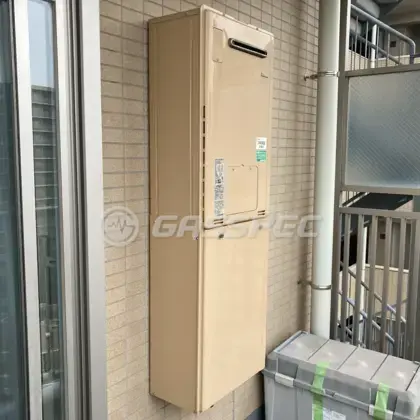 施工前の暖房熱源機（RUFH-E2405AW2-3）
