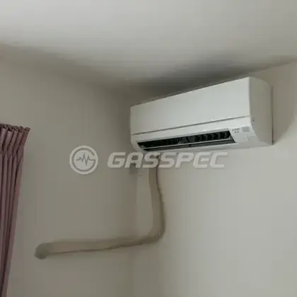 施工後のエアコン（三菱 MSZ-GV2226-W）