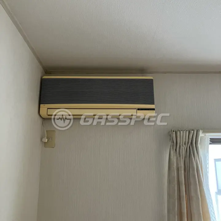 交換前のエアコン（ダイキン S221TX-W）