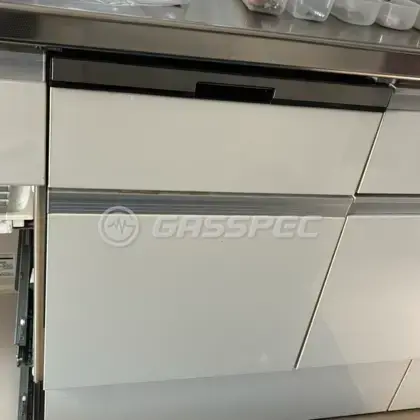 施工後のビルトイン食洗機（パナソニック NP-45BS1W）