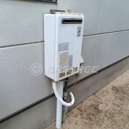 施工前の給湯器（RUX-W2400W）