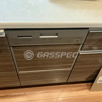 施工前のビルトイン食洗機（EW-DP45S）