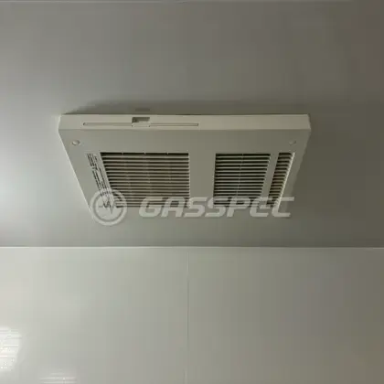 施工前の浴室乾燥機（UFD-110A）