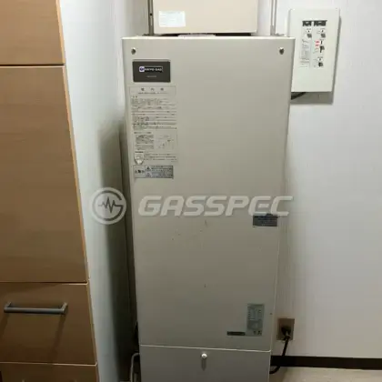 施工前の給湯器（AD-200FFA）