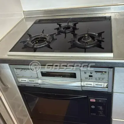 施工前のビルトインガスコンロ（RBR-U12C/RXG63BA0LAV）