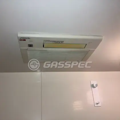 施工前の浴室乾燥機（RBH-C333K3SNP）