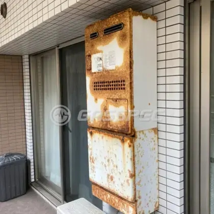 施工前の暖房熱源機