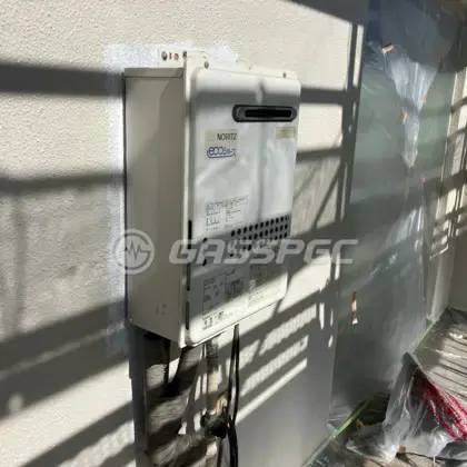 施工前の給湯器（GQ-C2034WS）