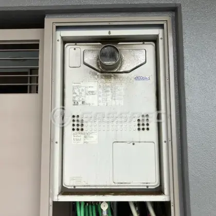 施工前の暖房熱源機（GTH-C2439AWX6H-T）