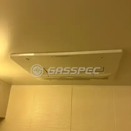 施工前の浴室乾燥機（FD3517J2U）